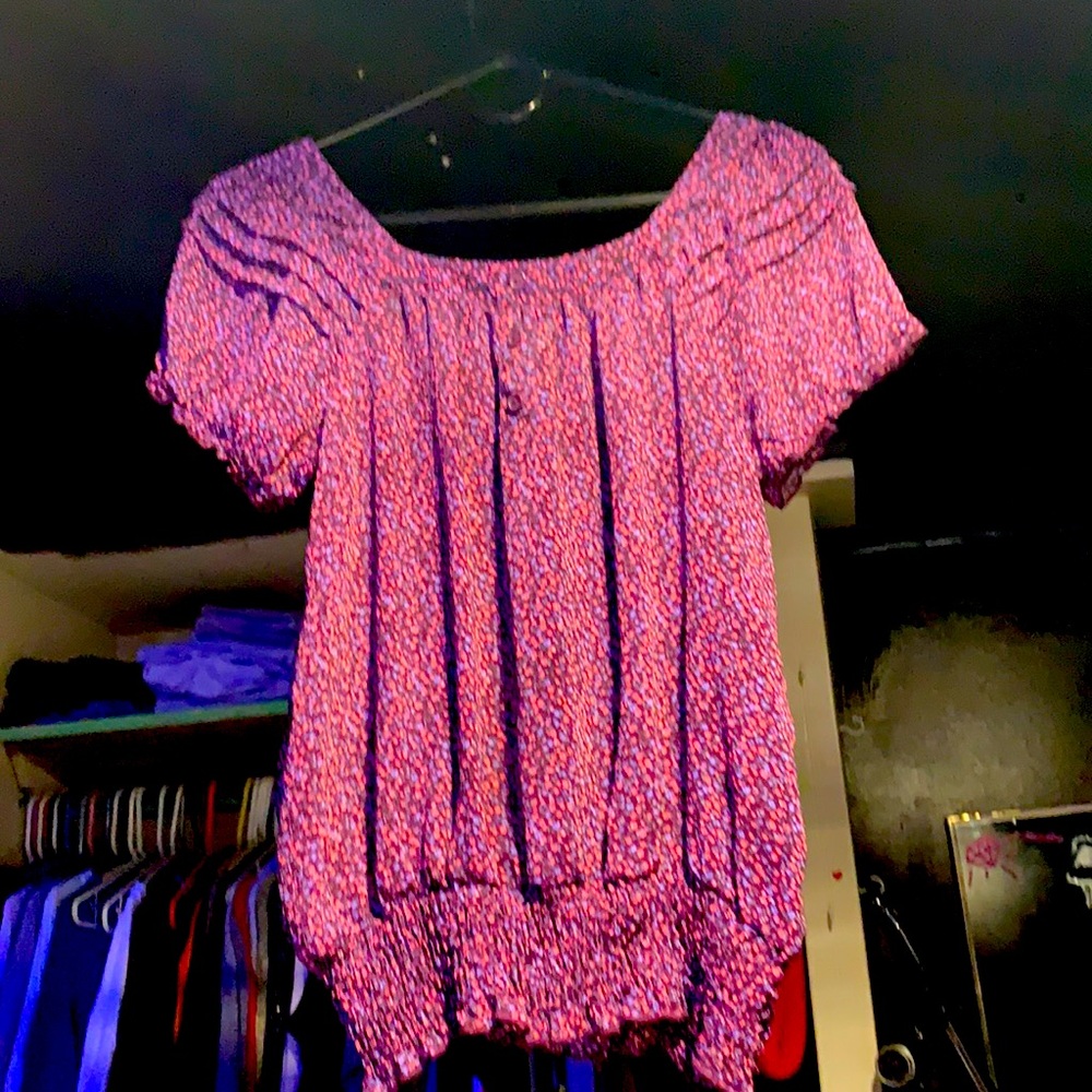 Medium mossimo shirt seethrough, fits like a xs